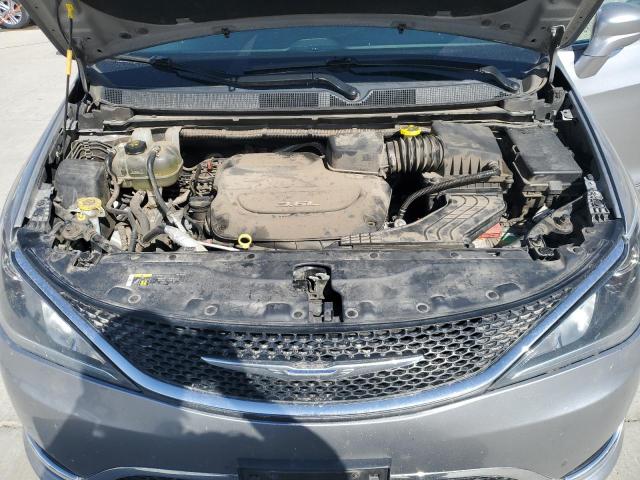 70134804-2018-chrysler-pacifica_12