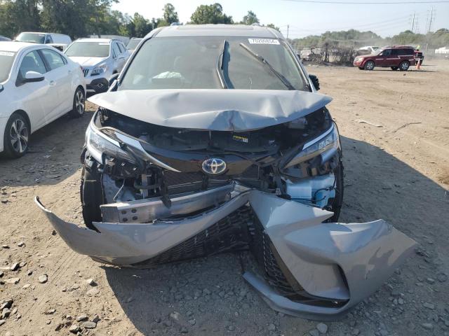 70200854-2023-toyota-sienna_5