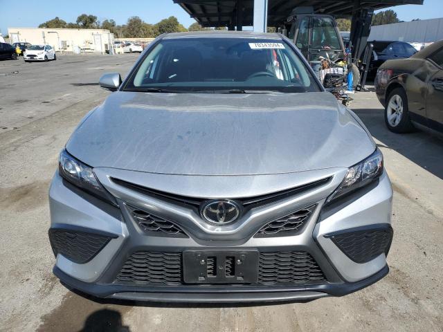 70343594-2023-toyota-camry_5