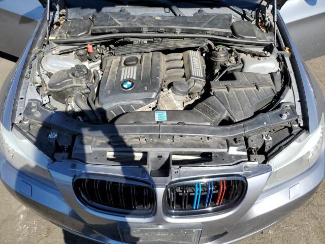 70348883-2010-bmw-3-series_11