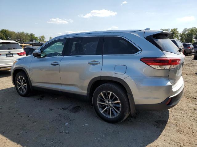 70373904-2019-toyota-highlander_2