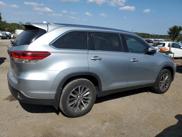 70373904-2019-toyota-highlander_3