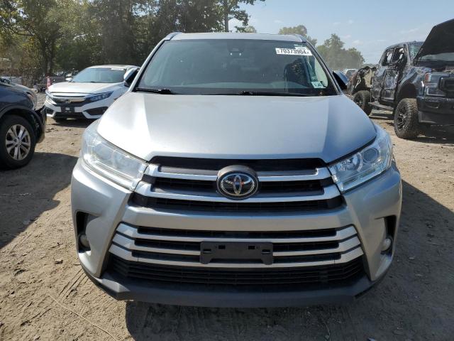 70373904-2019-toyota-highlander_5