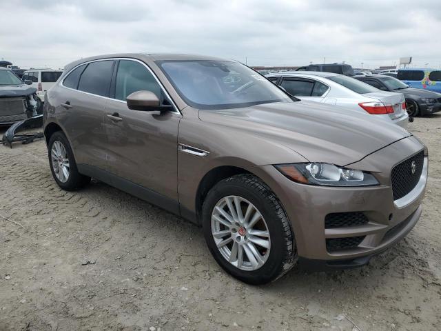 70477774-2017-jaguar-f-pace_4