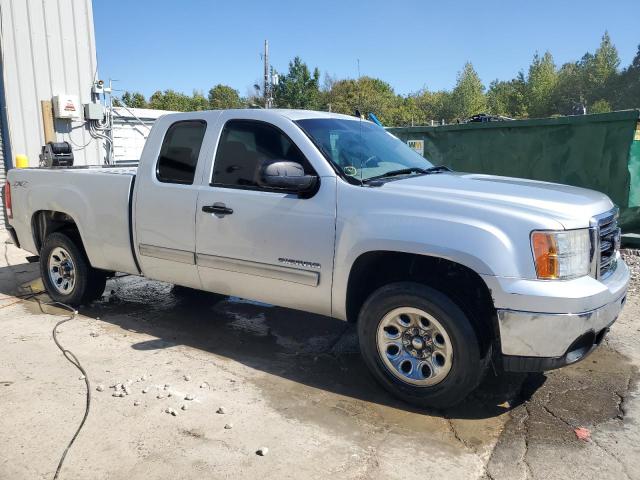 70961493-2012-gmc-sierra_4