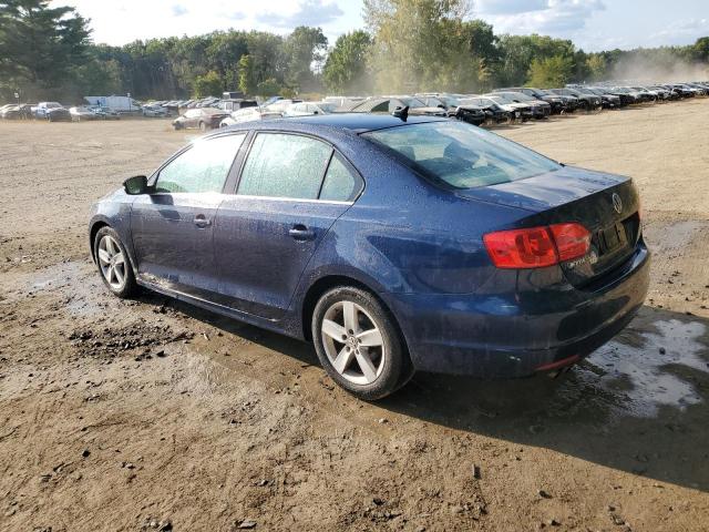 71041774-2014-volkswagen-jetta_2