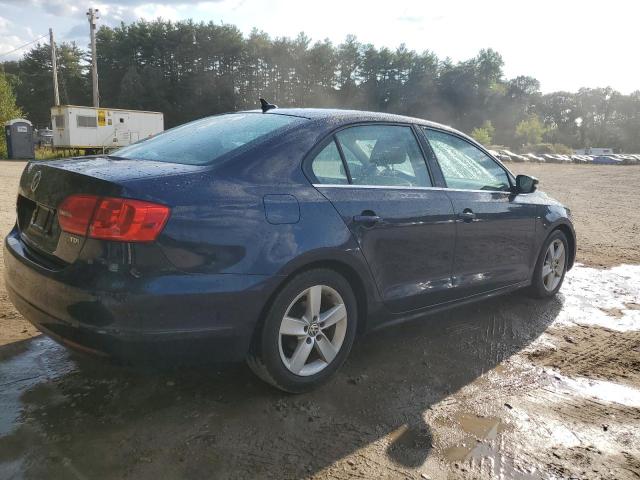 71041774-2014-volkswagen-jetta_3