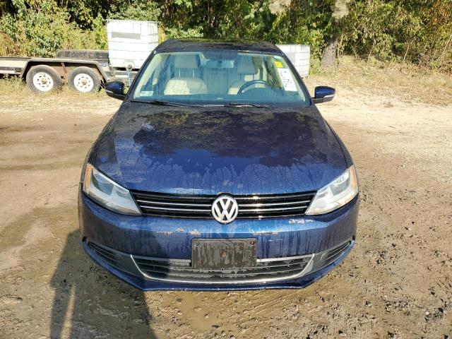 71041774-2014-volkswagen-jetta_5