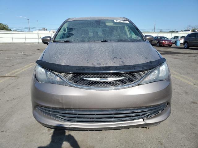 71187694-2017-chrysler-pacifica_5