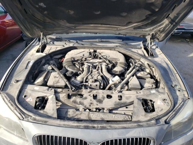 71411923-2011-bmw-7-series_11