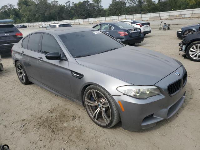 71413484-2013-bmw-m5_4