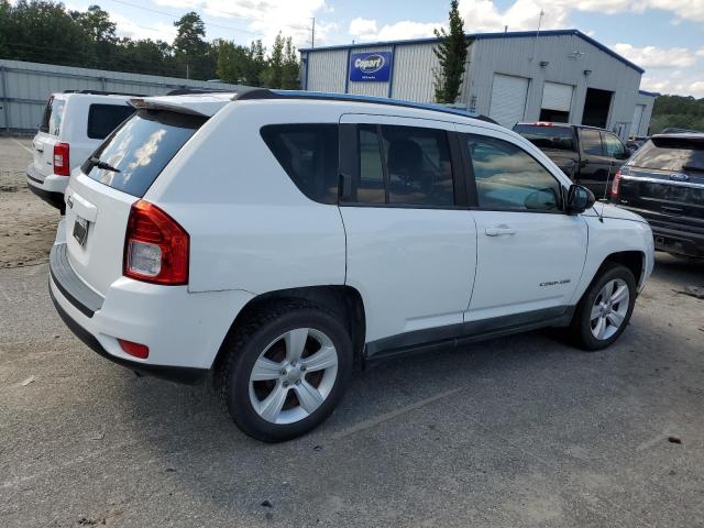 71584504-2011-jeep-compass_3