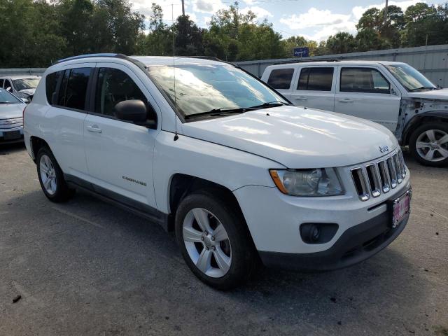 71584504-2011-jeep-compass_4