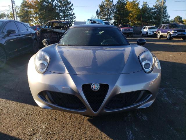 71658983-2016-alfa-romeo-4c_5