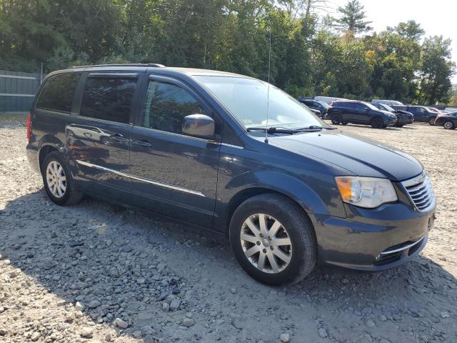 71758874-2014-chrysler-minivan_4