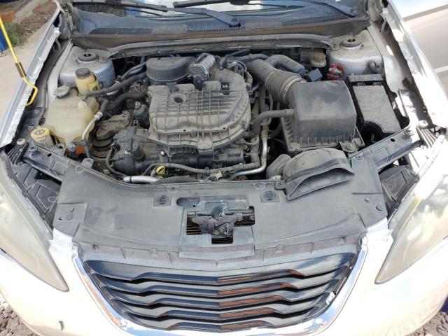 71808364-2012-chrysler-200_11