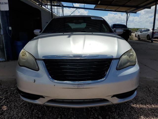 71808364-2012-chrysler-200_5