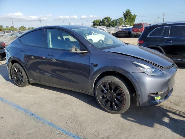 71988984-2020-tesla-model-y_4