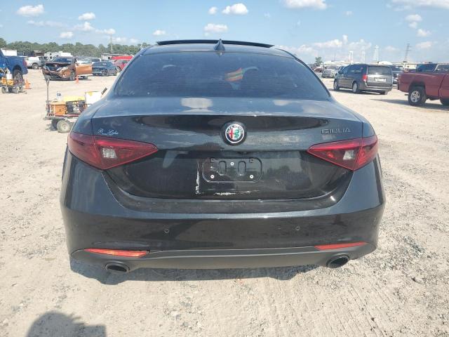 72022264-2019-alfa-romeo-giulia_6