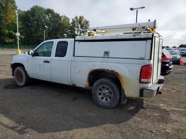 72043324-2013-gmc-sierra_2