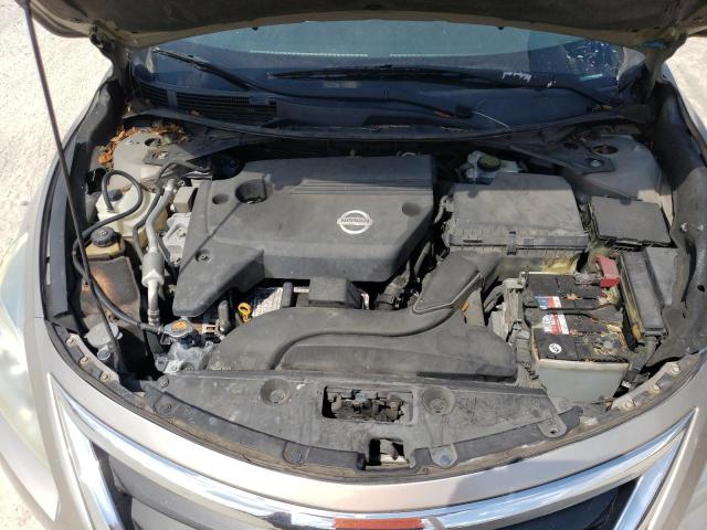 72086174-2013-nissan-altima_11