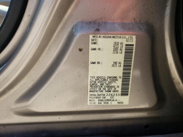 72086174-2013-nissan-altima_12