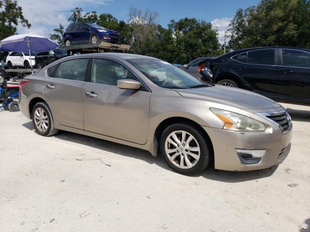 72086174-2013-nissan-altima_4