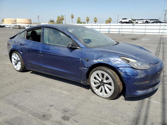 72096094-2022-tesla-model-3_4