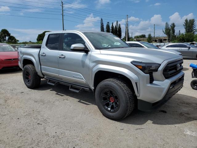 72146654-2024-toyota-tacoma_4