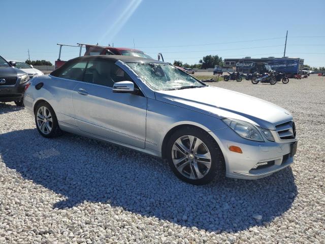 72207393-2011-mercedes-benz-e-class_4