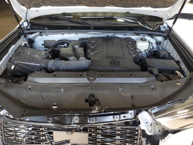 72256784-2024-toyota-4runner_12