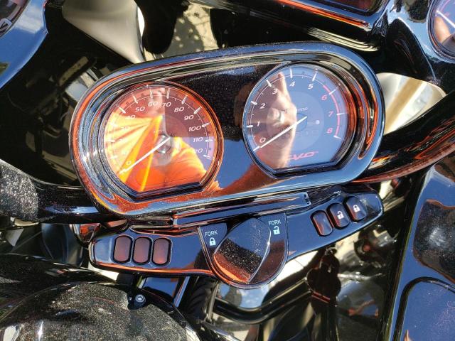 72302183-2021-harley-davidson-flse_8