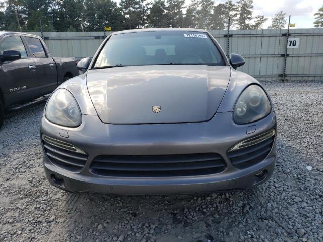 72448704-2011-porsche-cayenne_5