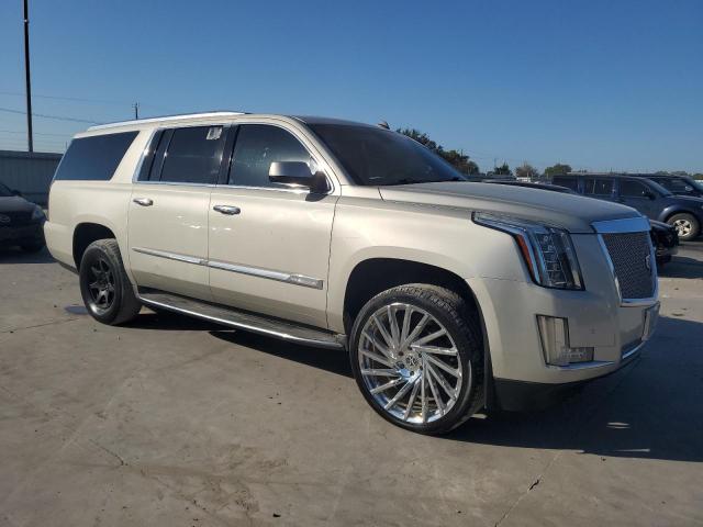 72565064-2015-cadillac-escalade_4