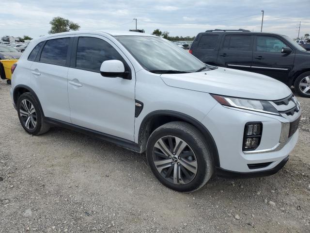 72640884-2023-mitsubishi-outlander_4