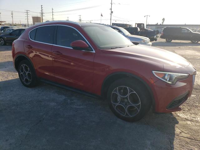 72650763-2018-alfa-romeo-stelvio_4