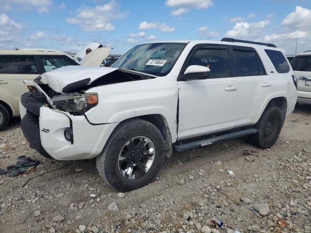 72718644-2015-toyota-4runner_1