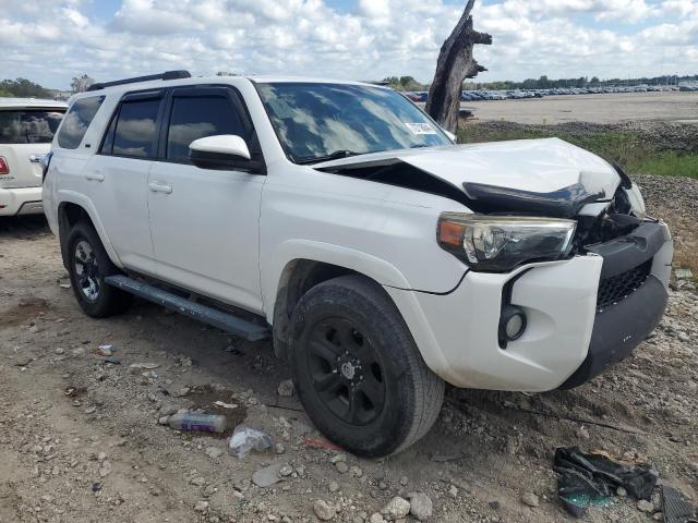 72718644-2015-toyota-4runner_4