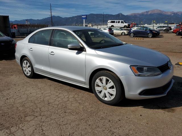 72813074-2012-volkswagen-jetta_4