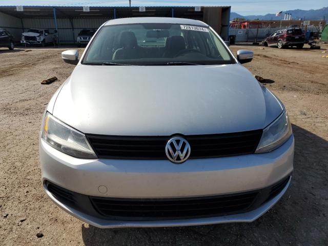 72813074-2012-volkswagen-jetta_5