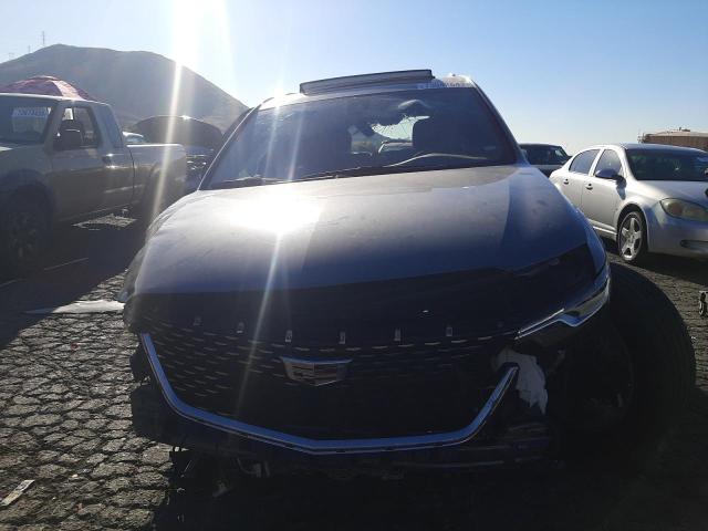 73042643-2022-cadillac-xt6_5