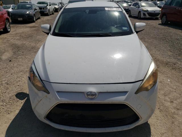 73097804-2016-toyota-scion_5