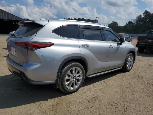 73143644-2020-toyota-highlander_3