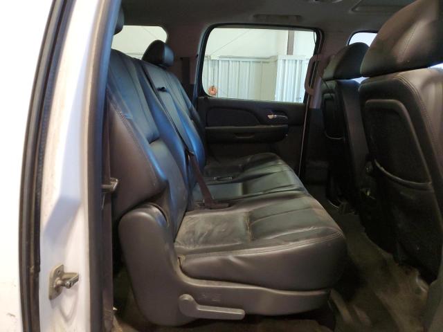 73191634-2010-chevrolet-suburban_11