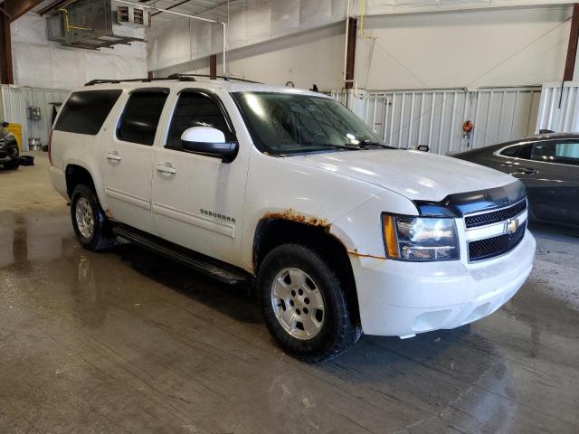 73191634-2010-chevrolet-suburban_4