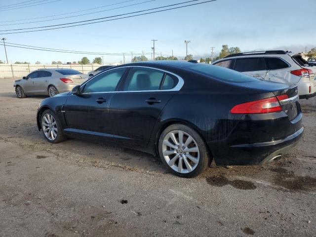 73322734-2010-jaguar-xf_2