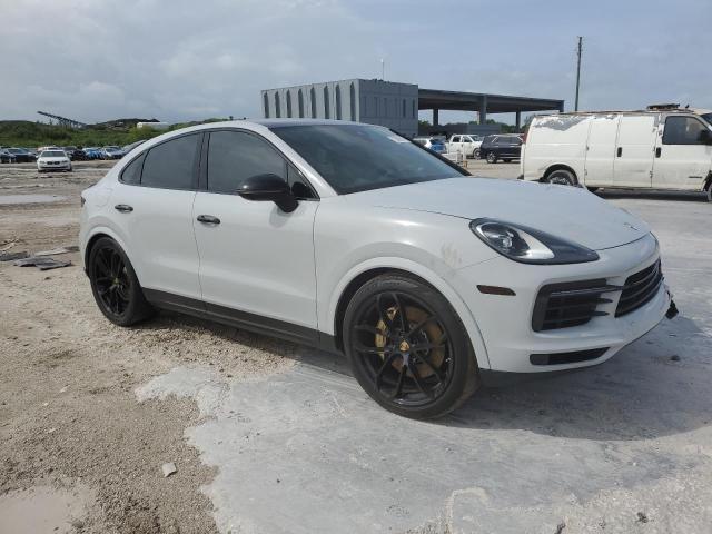 73339014-2021-porsche-cayenne_4