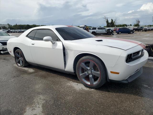 73343814-2013-dodge-challenger_4