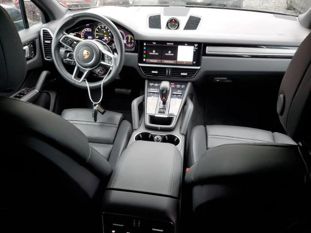 73345304-2022-porsche-cayenne_8