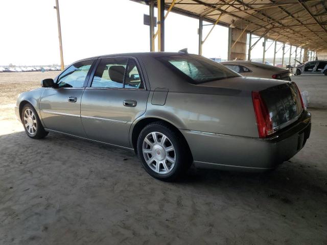 73511194-2010-cadillac-dts_2